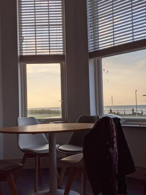 Waves@Walpole - 2 Bed Flat With Amazing Sea Views Apartment Маргейт Екстериор снимка